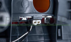 FANALE POSTERIORE DESTRO ESTERNO CON PORTA LAMPADA-LED